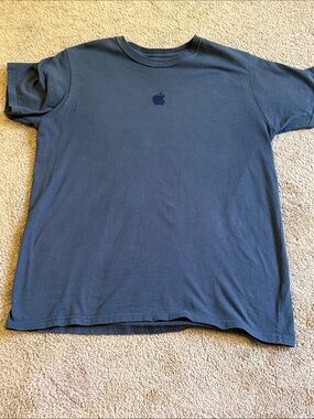 Apple Store Employee Uniform Logo Short Sleeve Gray